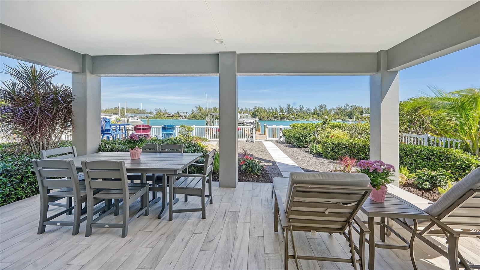 LONGBEACH ON LONGBOAT KEY - Residential