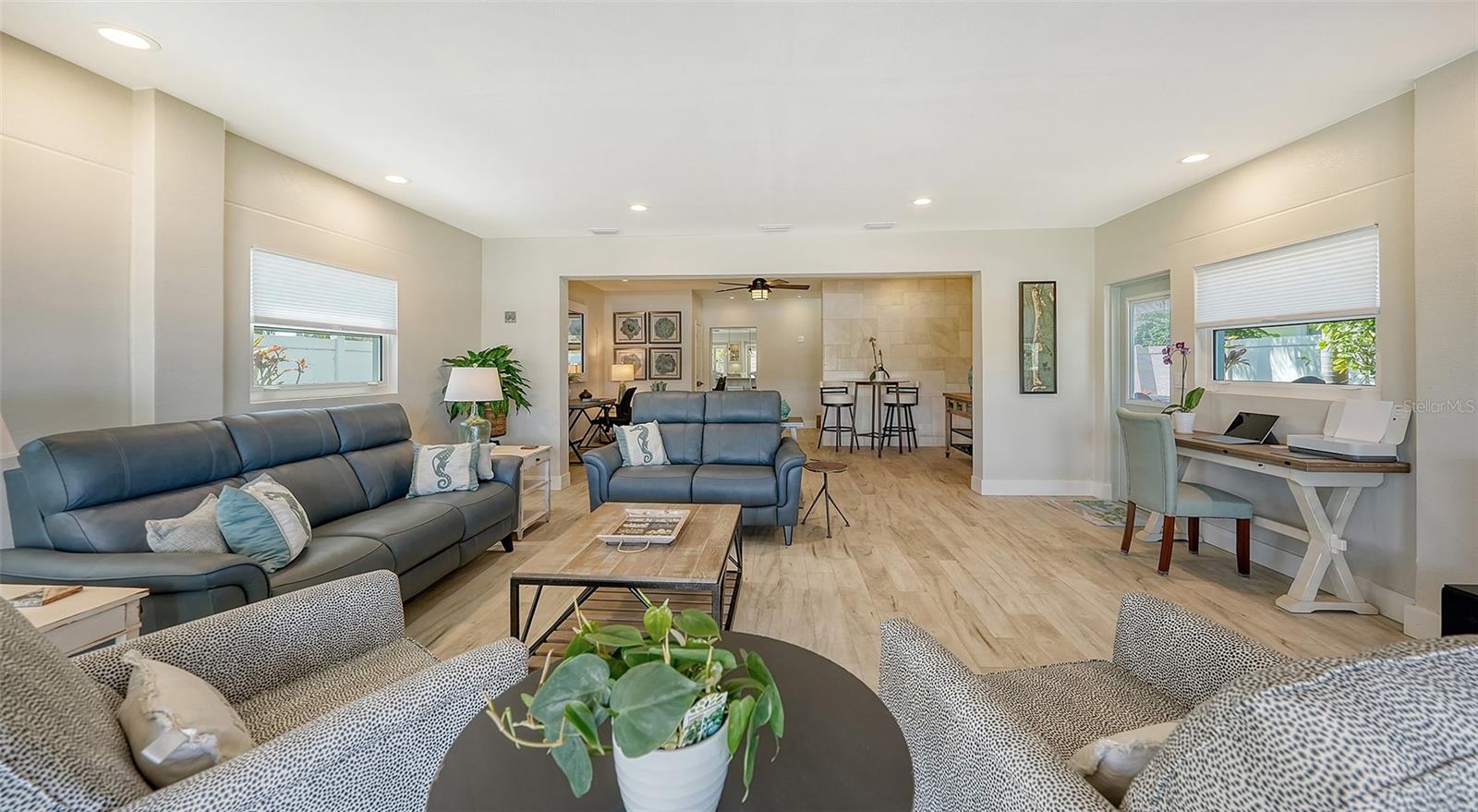 LONGBEACH ON LONGBOAT KEY - Residential