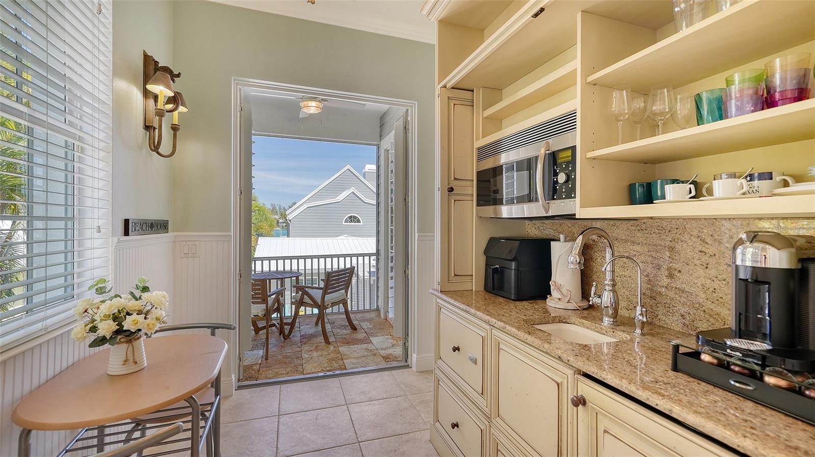 LONGBEACH ON LONGBOAT KEY - Residential