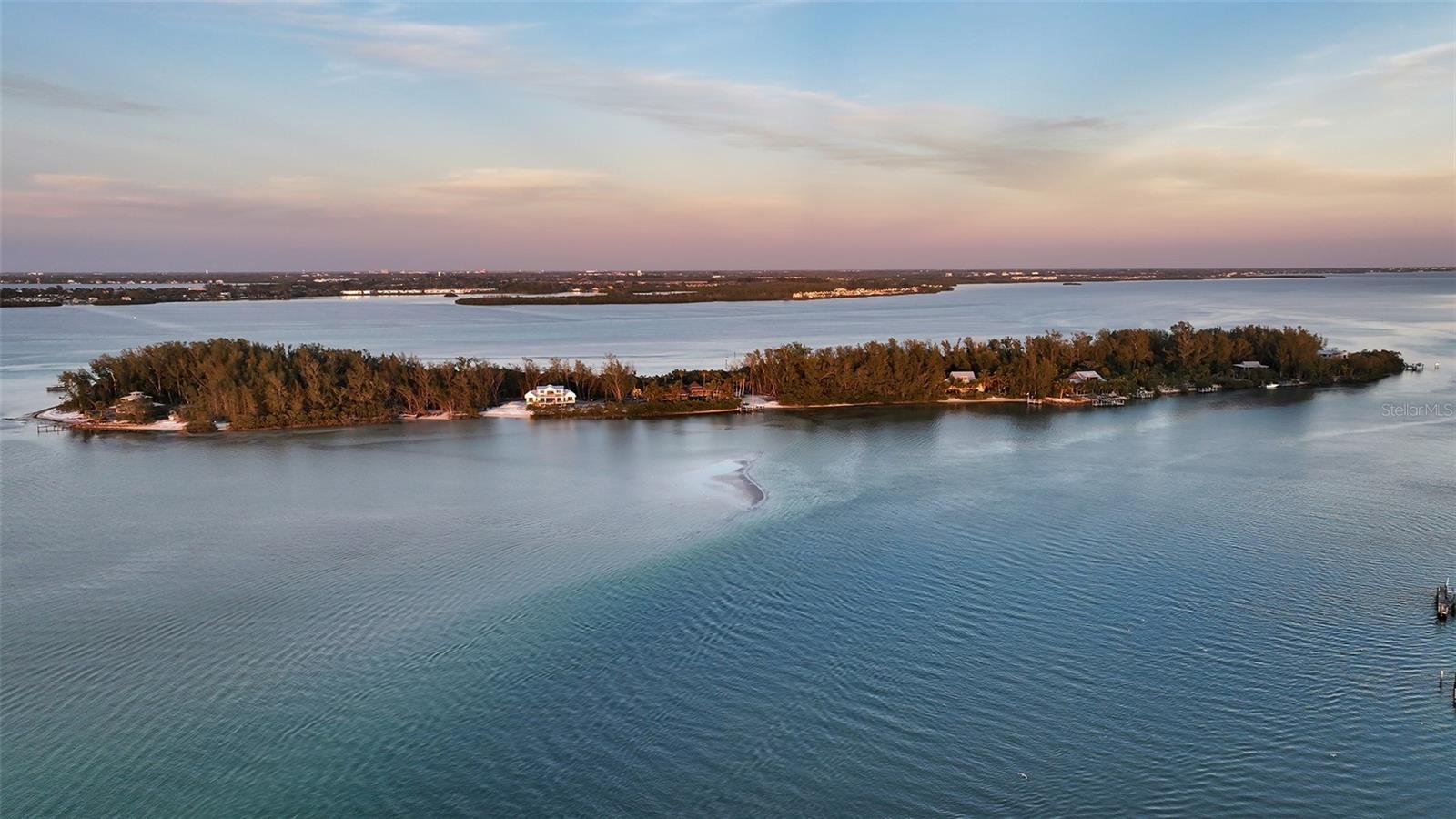 LONGBEACH ON LONGBOAT KEY - Residential