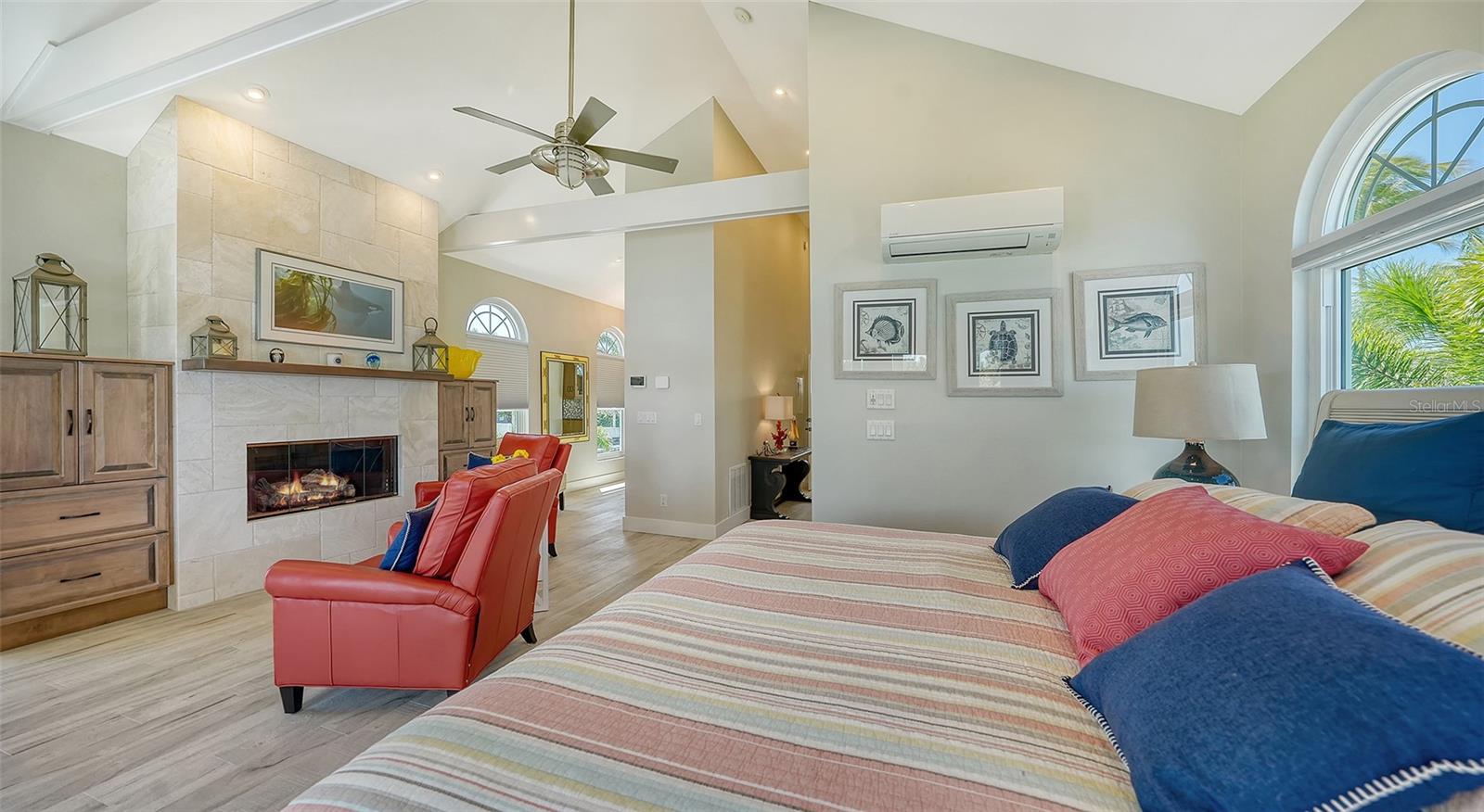 LONGBEACH ON LONGBOAT KEY - Residential