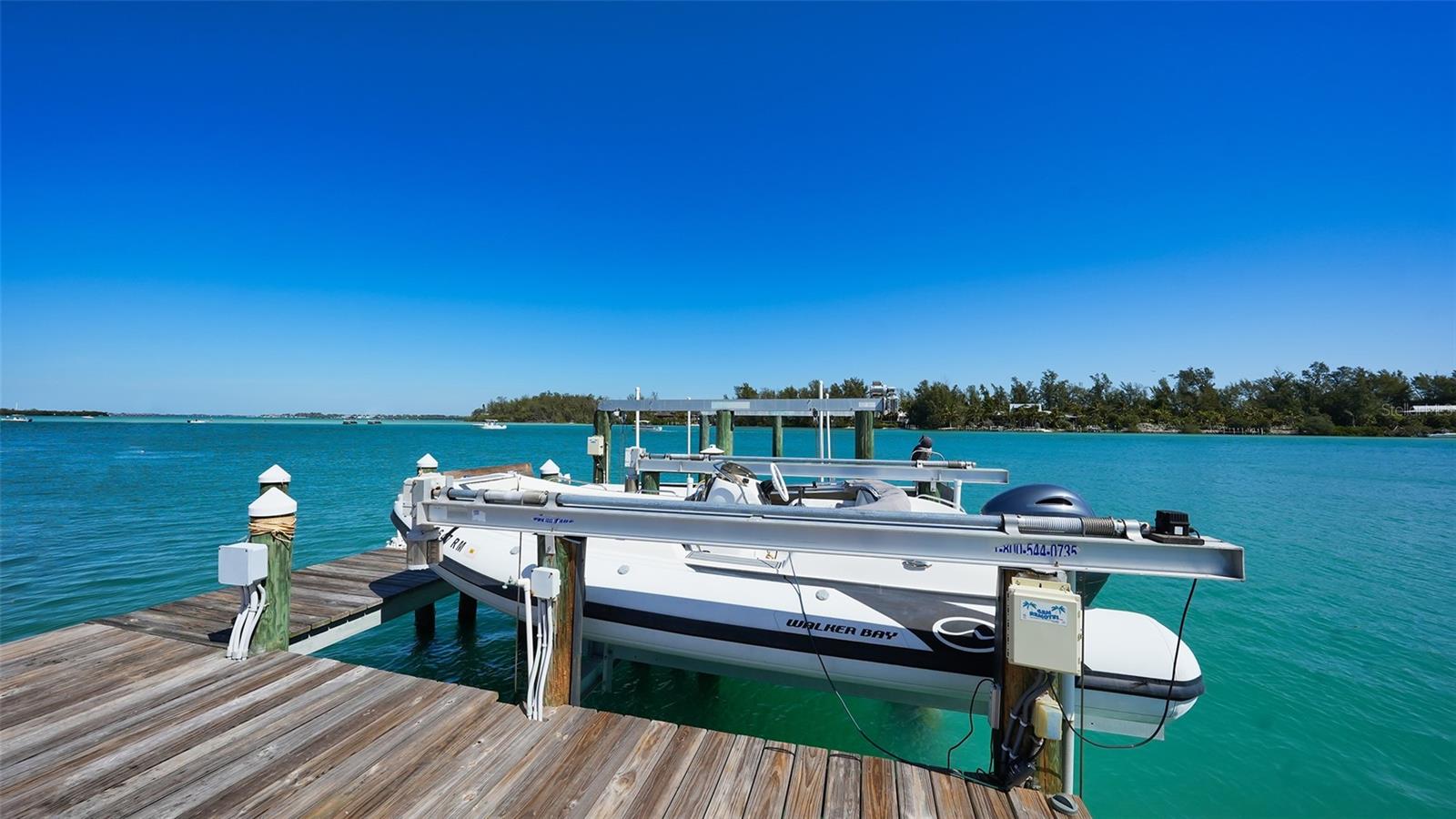 LONGBEACH ON LONGBOAT KEY - Residential