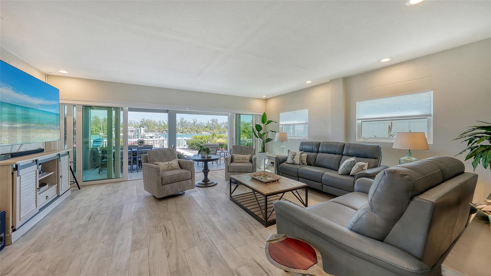 LONGBEACH ON LONGBOAT KEY - Residential