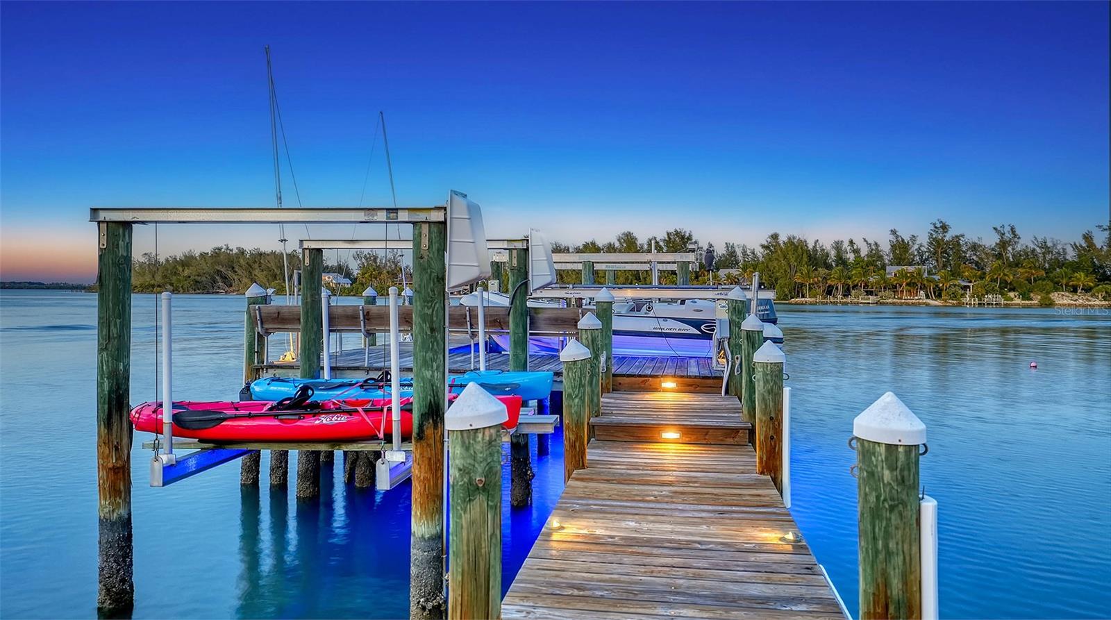 LONGBEACH ON LONGBOAT KEY - Residential