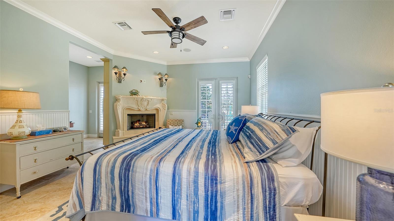 LONGBEACH ON LONGBOAT KEY - Residential