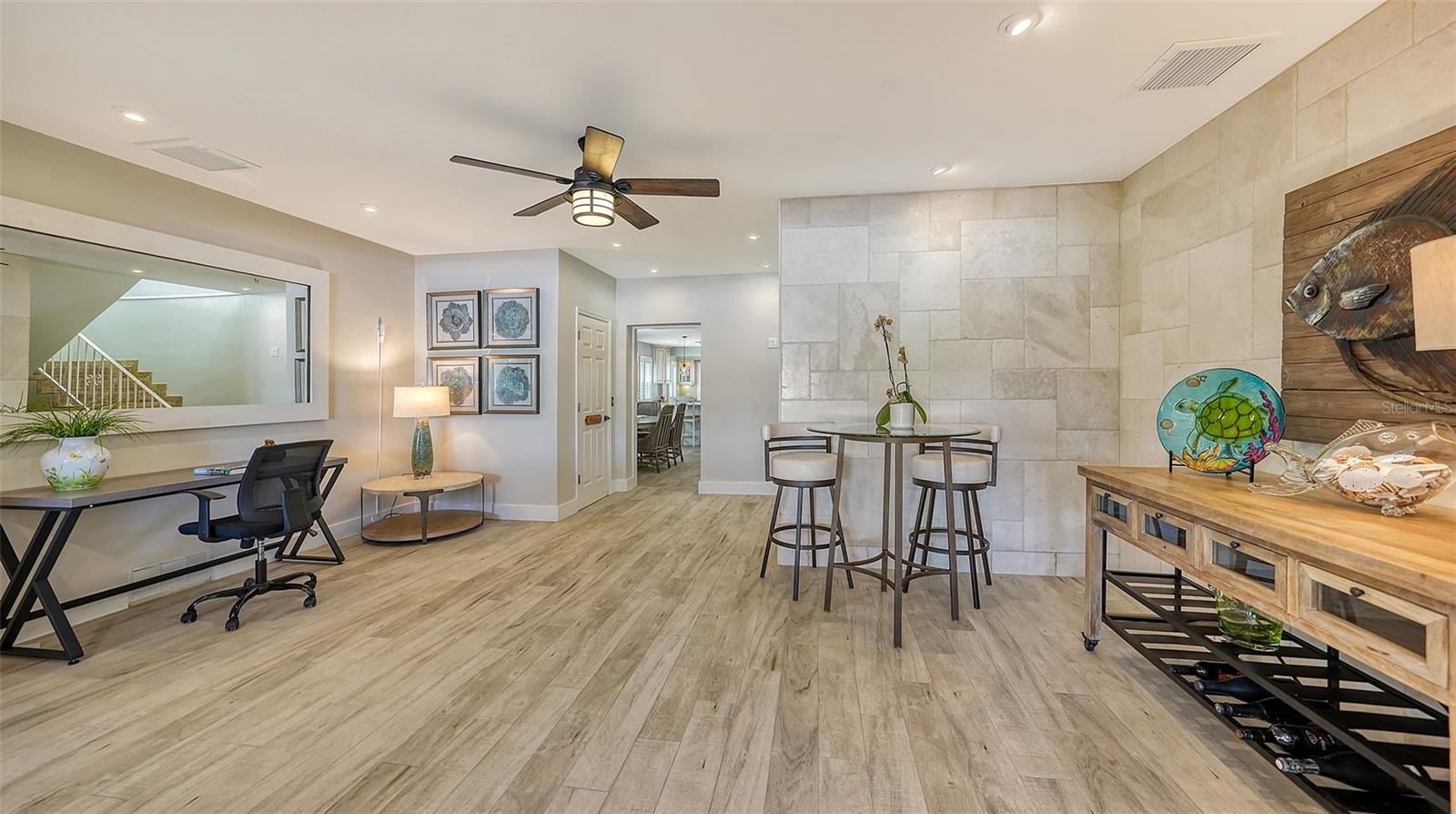 LONGBEACH ON LONGBOAT KEY - Residential