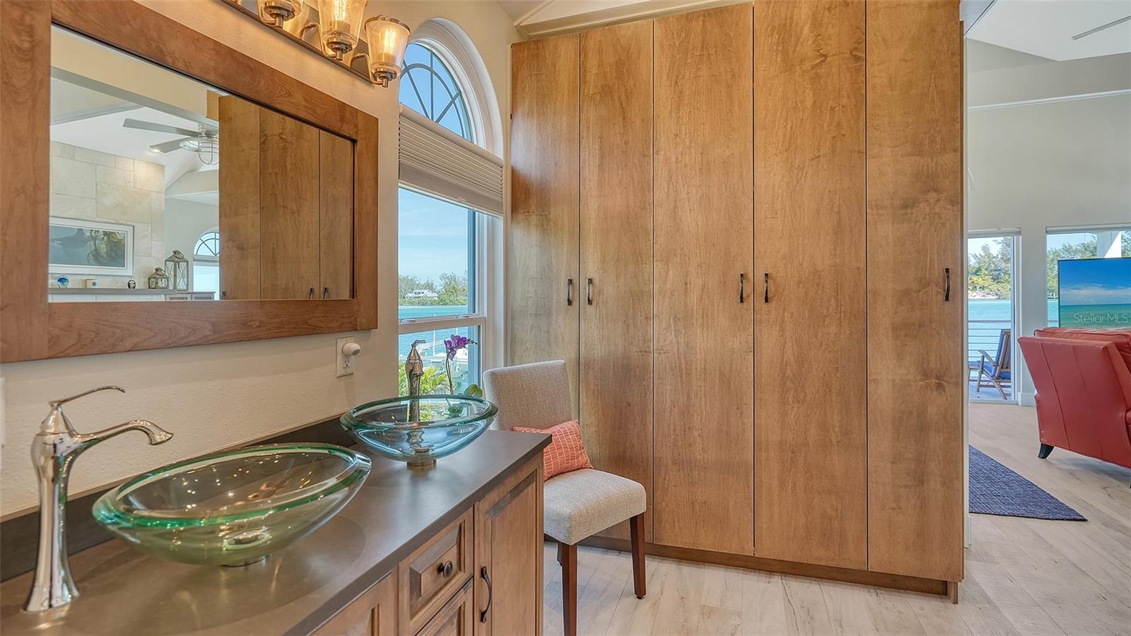 LONGBEACH ON LONGBOAT KEY - Residential