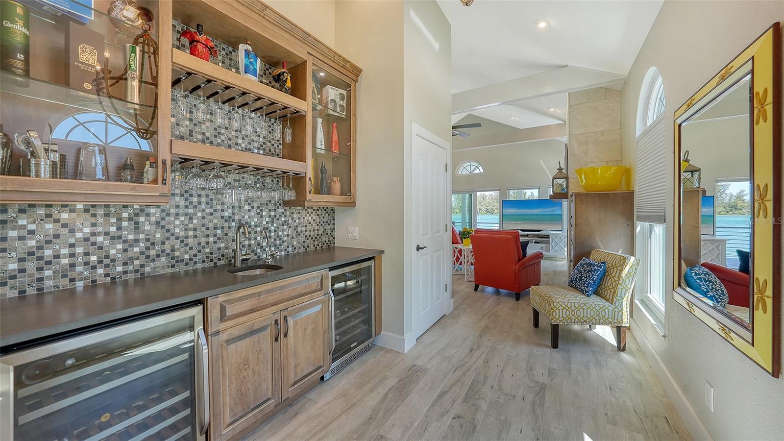 LONGBEACH ON LONGBOAT KEY - Residential