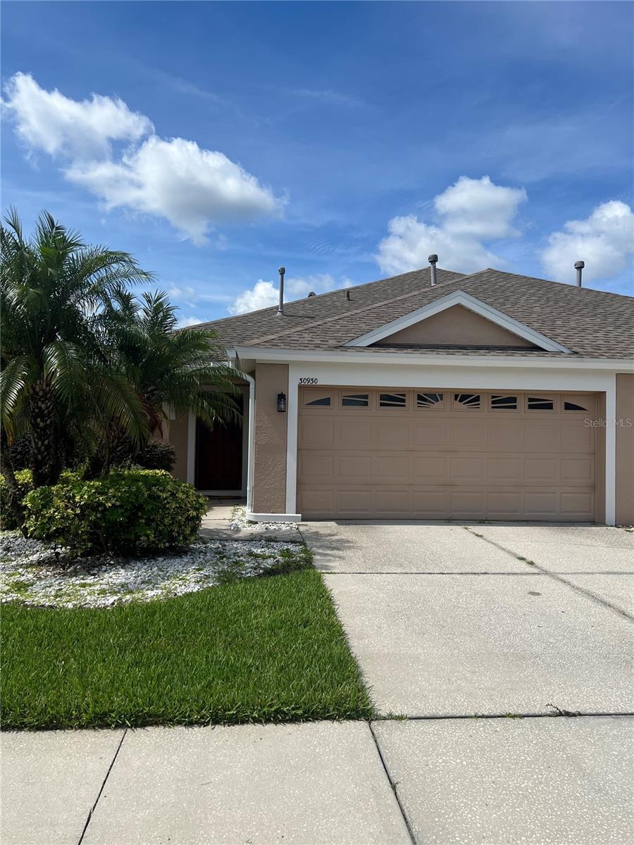 Charming & Spacious Villa in Meadow Point ! Step into timeless elegance with this beautifully maintained 3 bedroom/2-bathroom villa nestled in a serene and quite neighborhood with years of character & care , this home is a perfect blend of warmth and functionality. Villa is just moments away from shops ,dining, premium outlets, schools and every day essentials. This will not last long!
Come visit and make it yours !