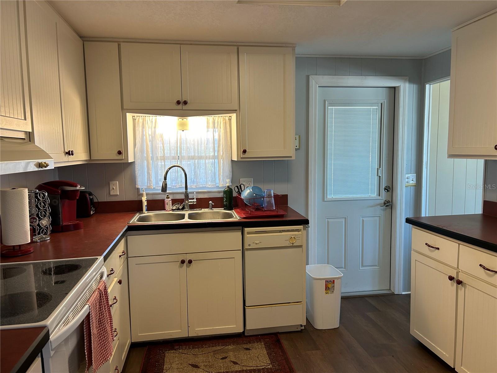 TRI-PAR ESTATES - Residential