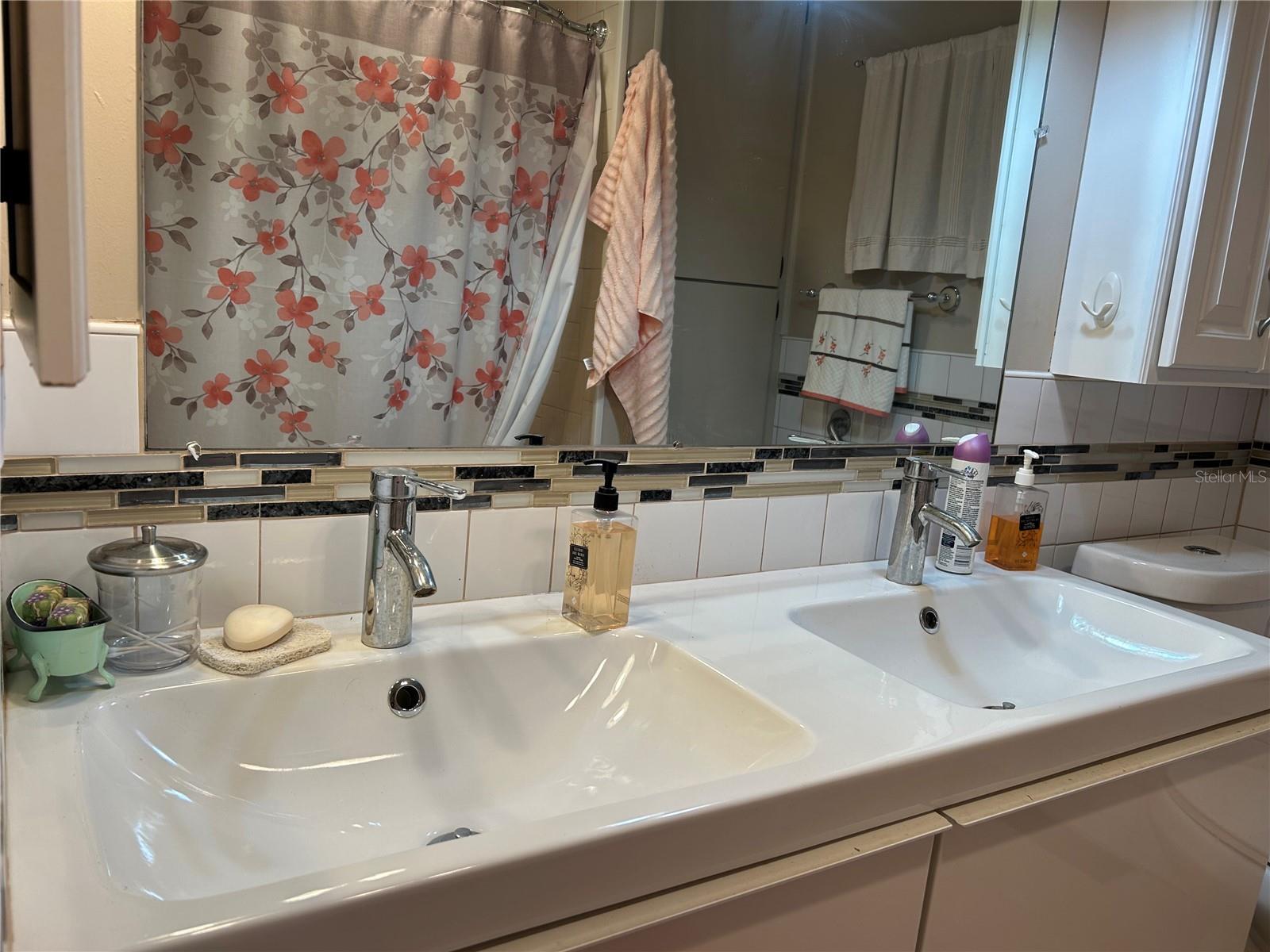 TRI-PAR ESTATES - Residential