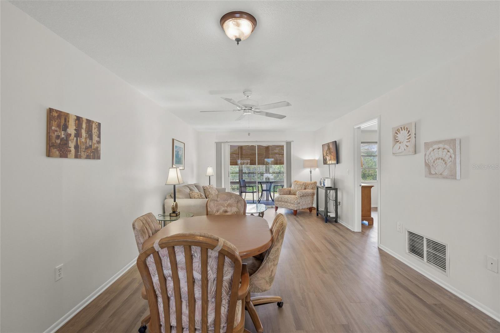 HOLIDAY APTS - Residential Lease