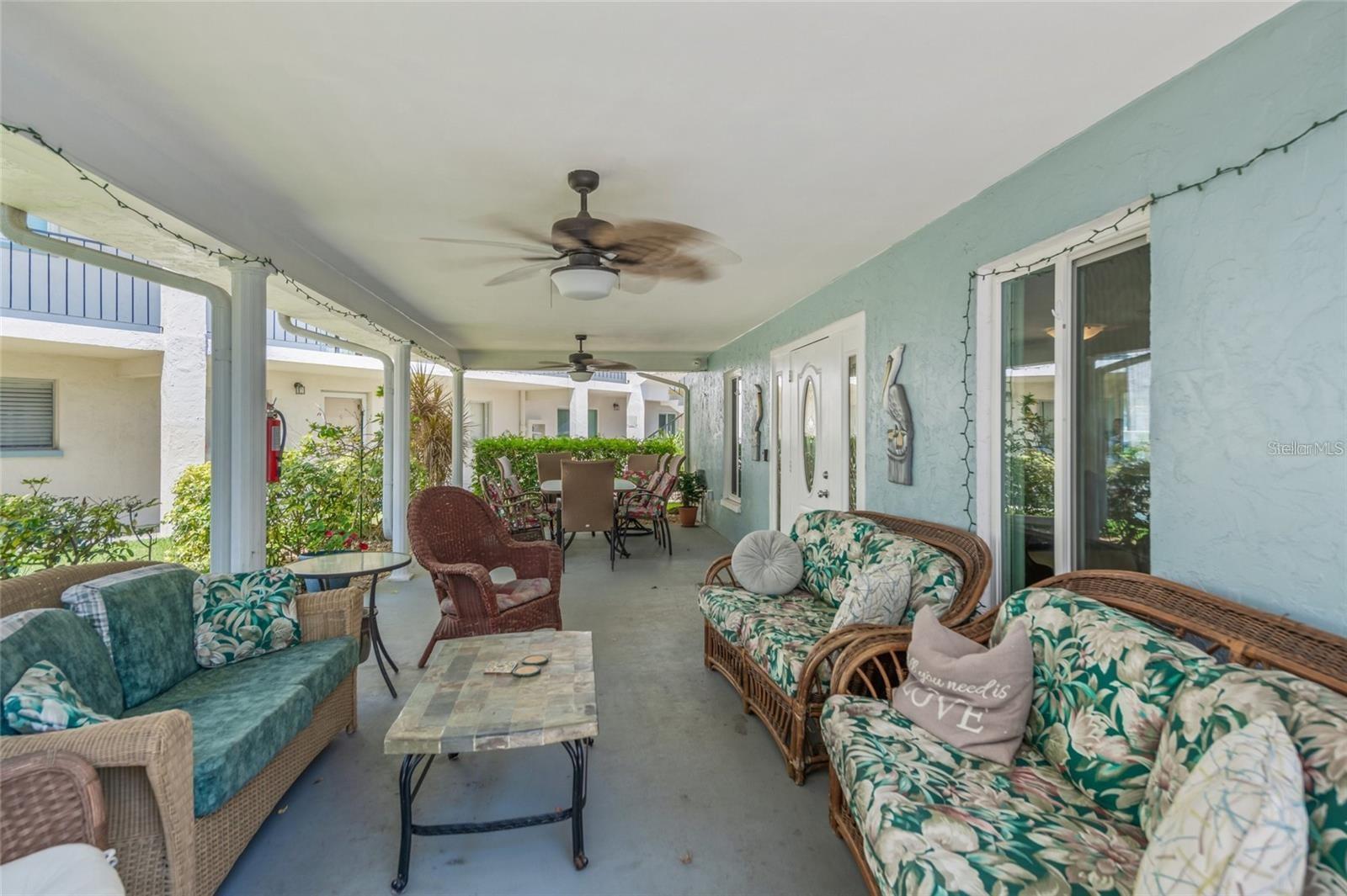 HOLIDAY APTS - Residential Lease