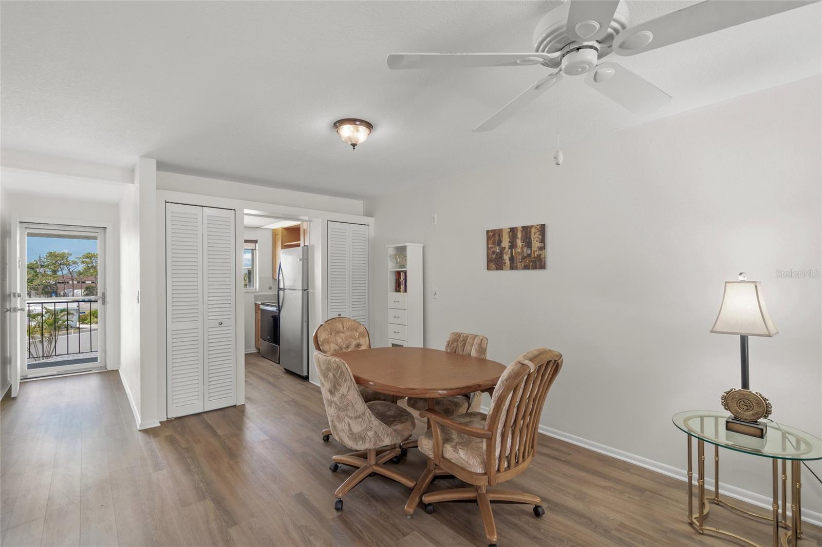 HOLIDAY APTS - Residential Lease