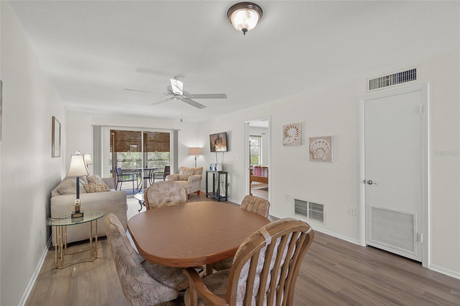 HOLIDAY APTS - Residential Lease