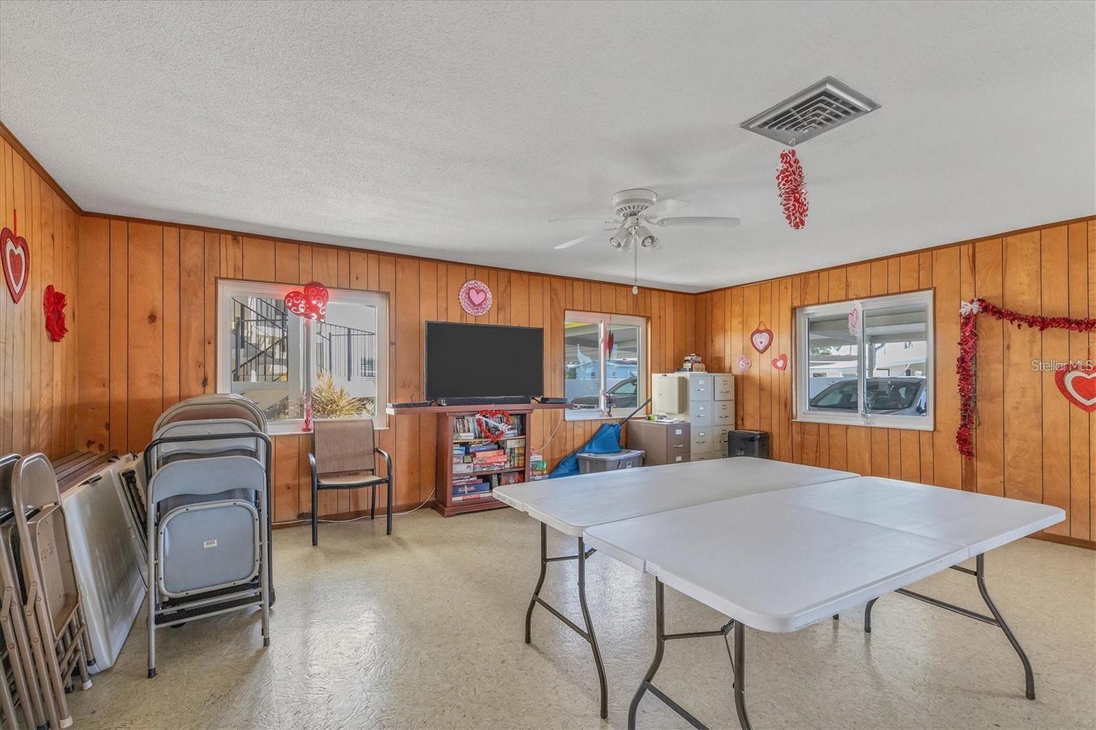HOLIDAY APTS - Residential Lease