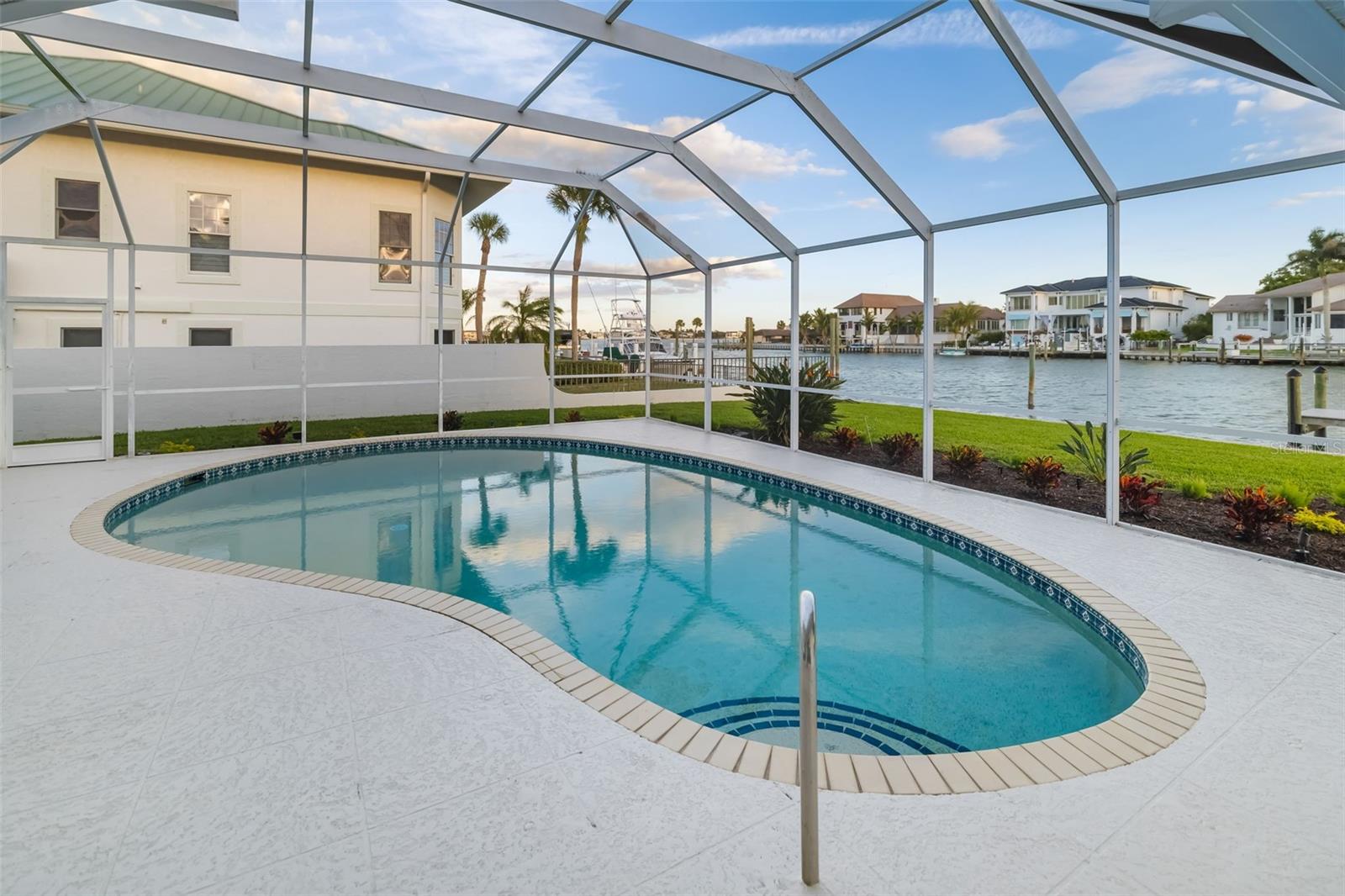 LIDO BEACH - Residential