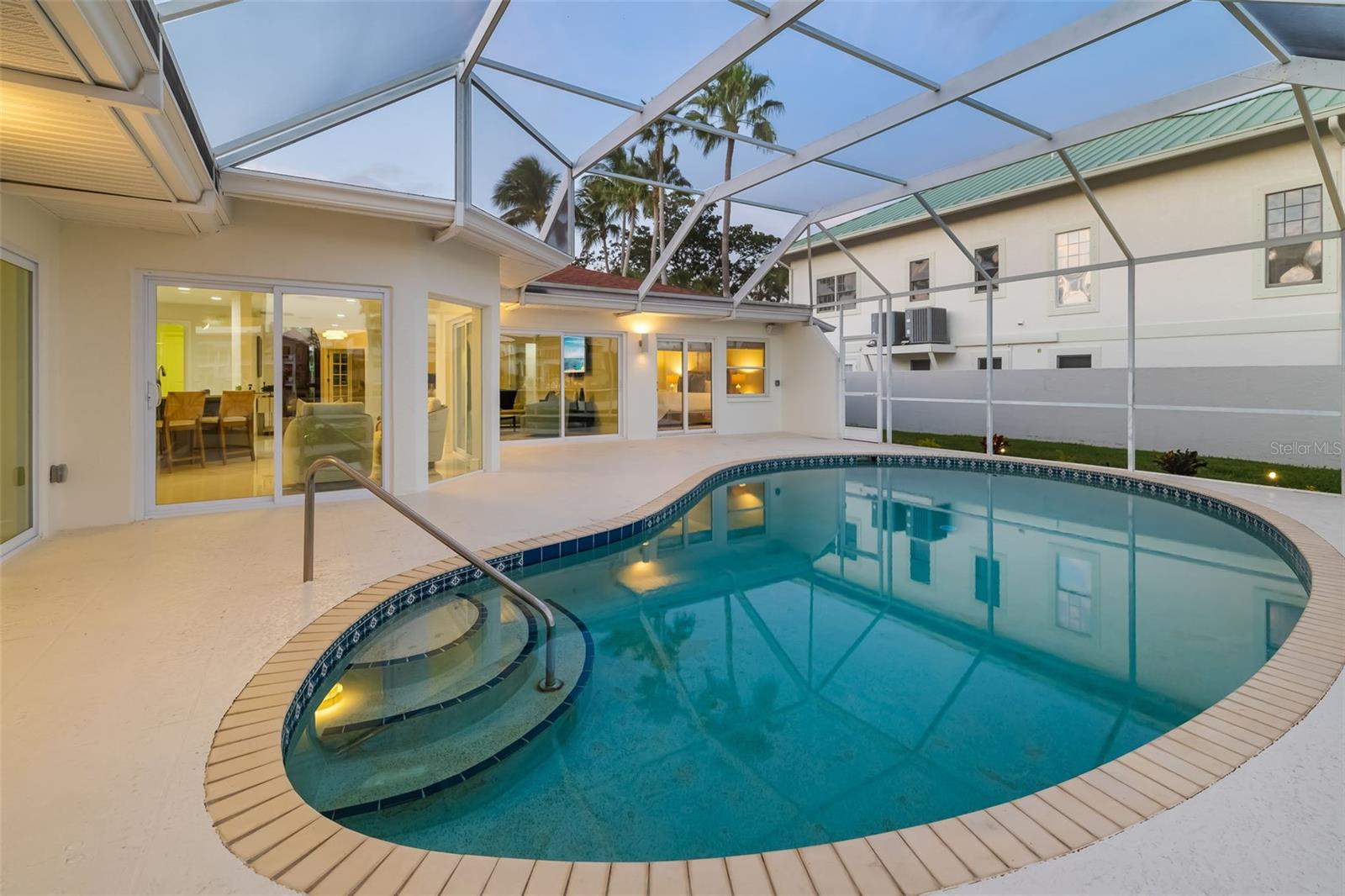 LIDO BEACH - Residential