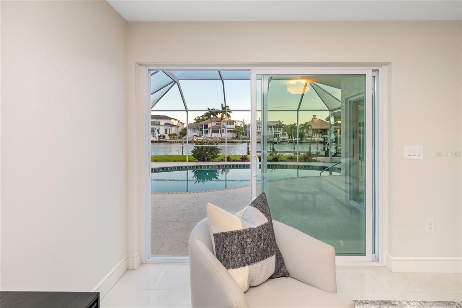 LIDO BEACH - Residential