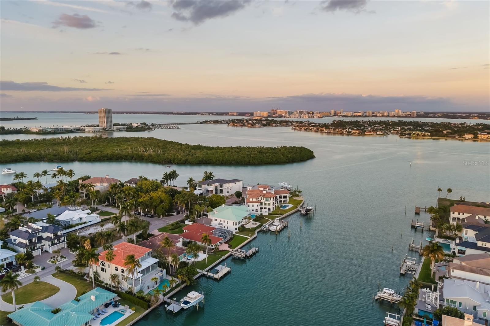 LIDO BEACH - Residential