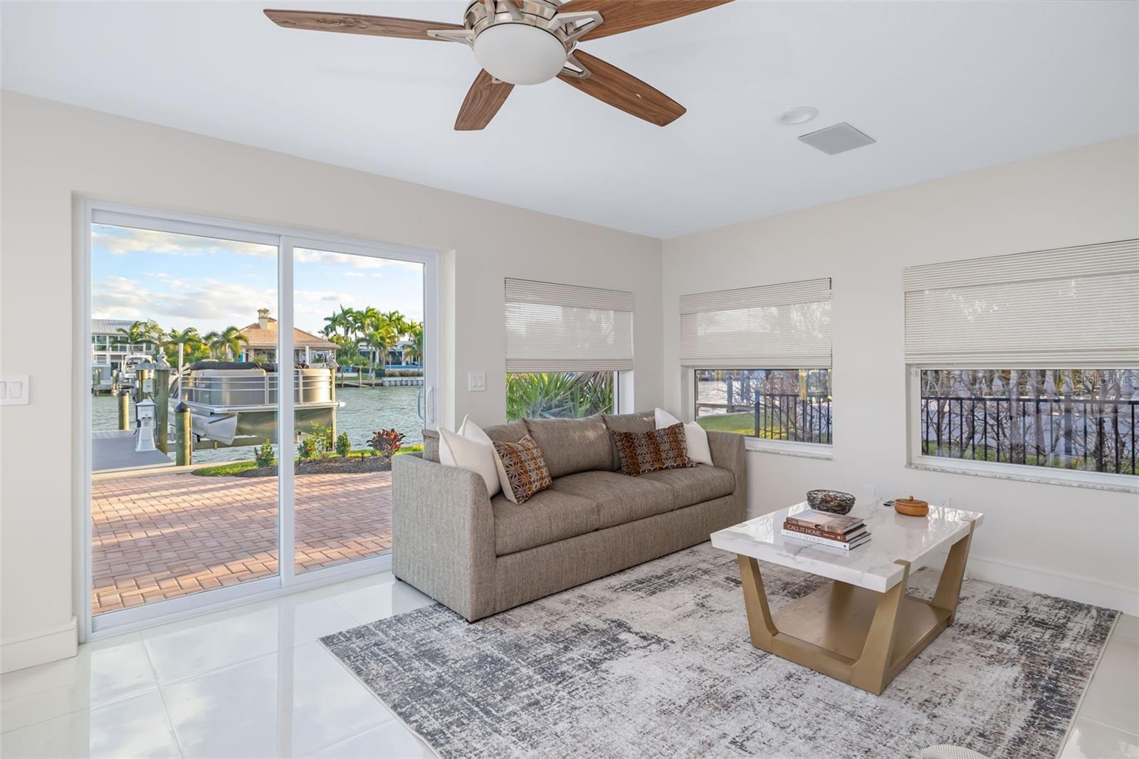 LIDO BEACH - Residential