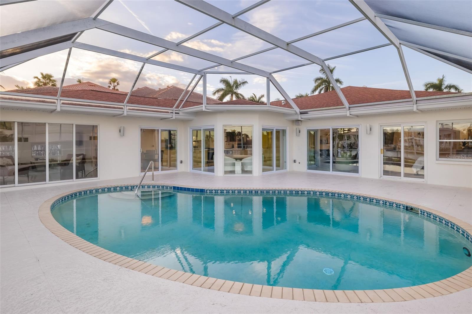 LIDO BEACH - Residential