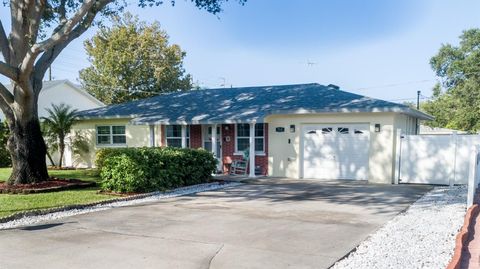 A home in LARGO