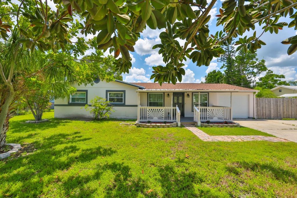 Photo of 812 White Heron Boulevard, Ruskin, FL 33570 (MLS # TB8419260)