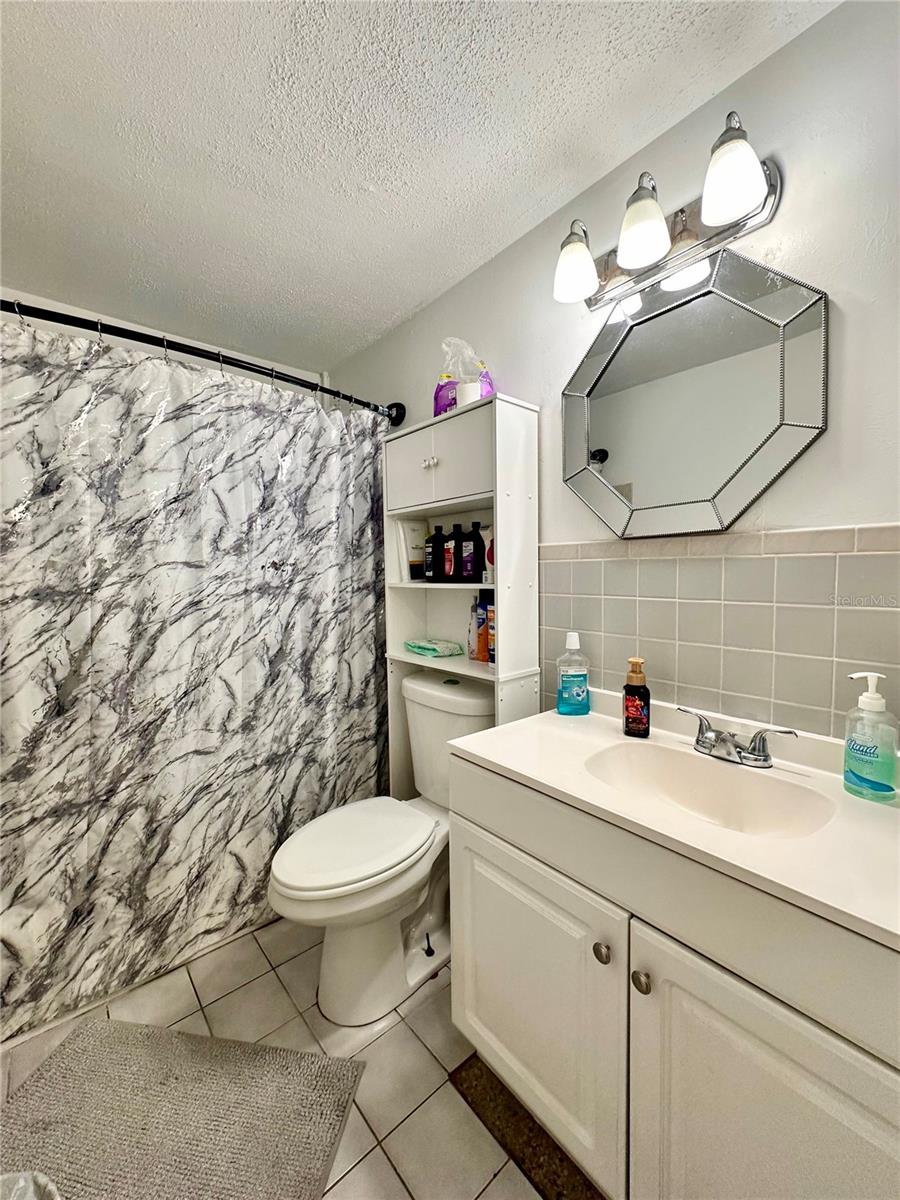 SEMINOLE GARDENS - Residential