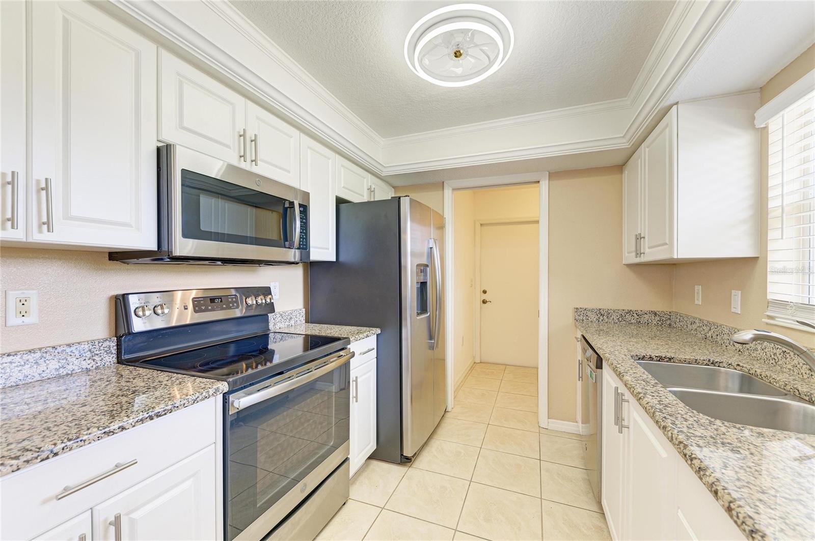 SOUTH VENICE - Residential