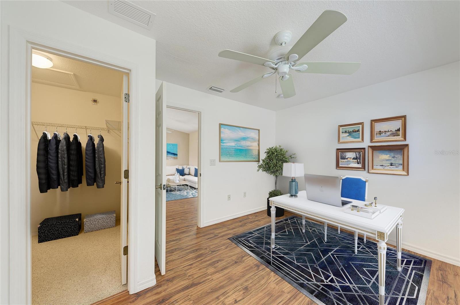 SOUTH VENICE - Residential