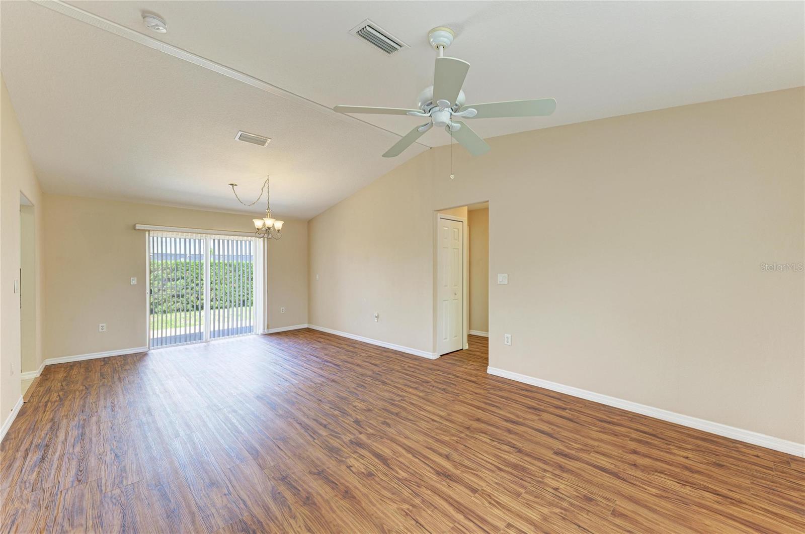 SOUTH VENICE - Residential