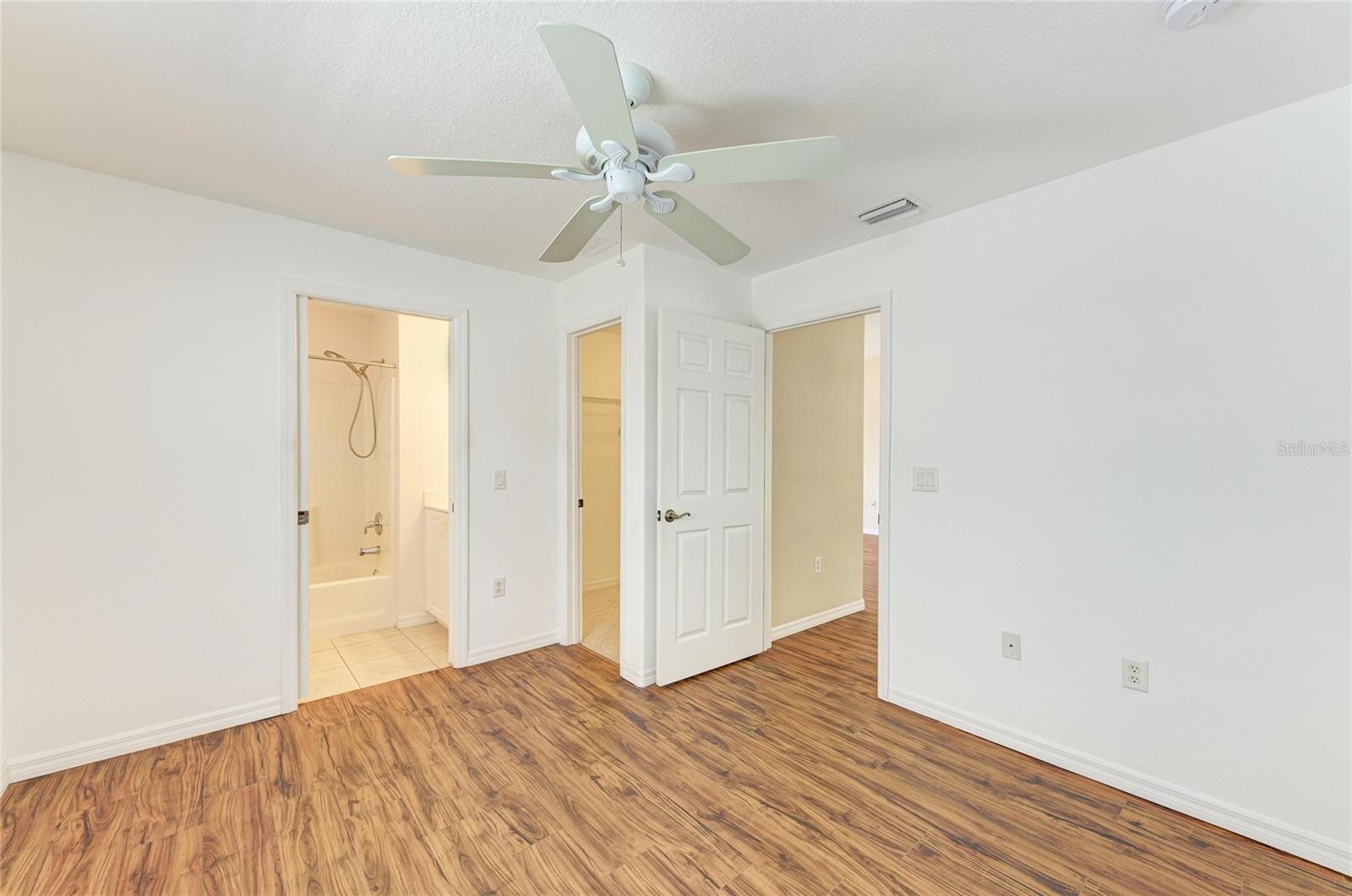 SOUTH VENICE - Residential