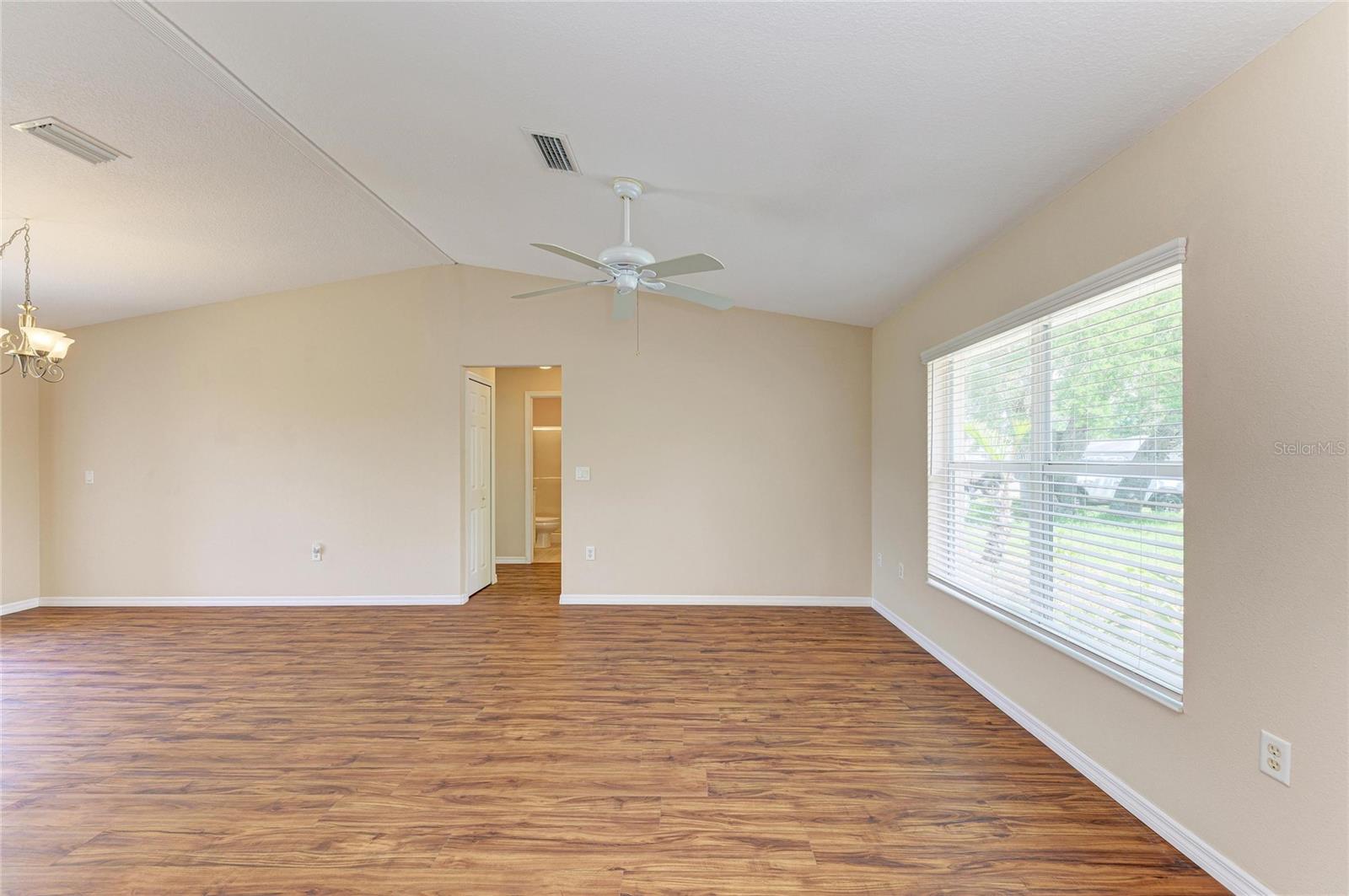 SOUTH VENICE - Residential