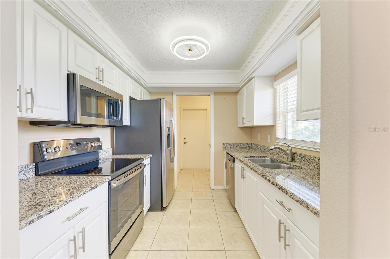 SOUTH VENICE - Residential