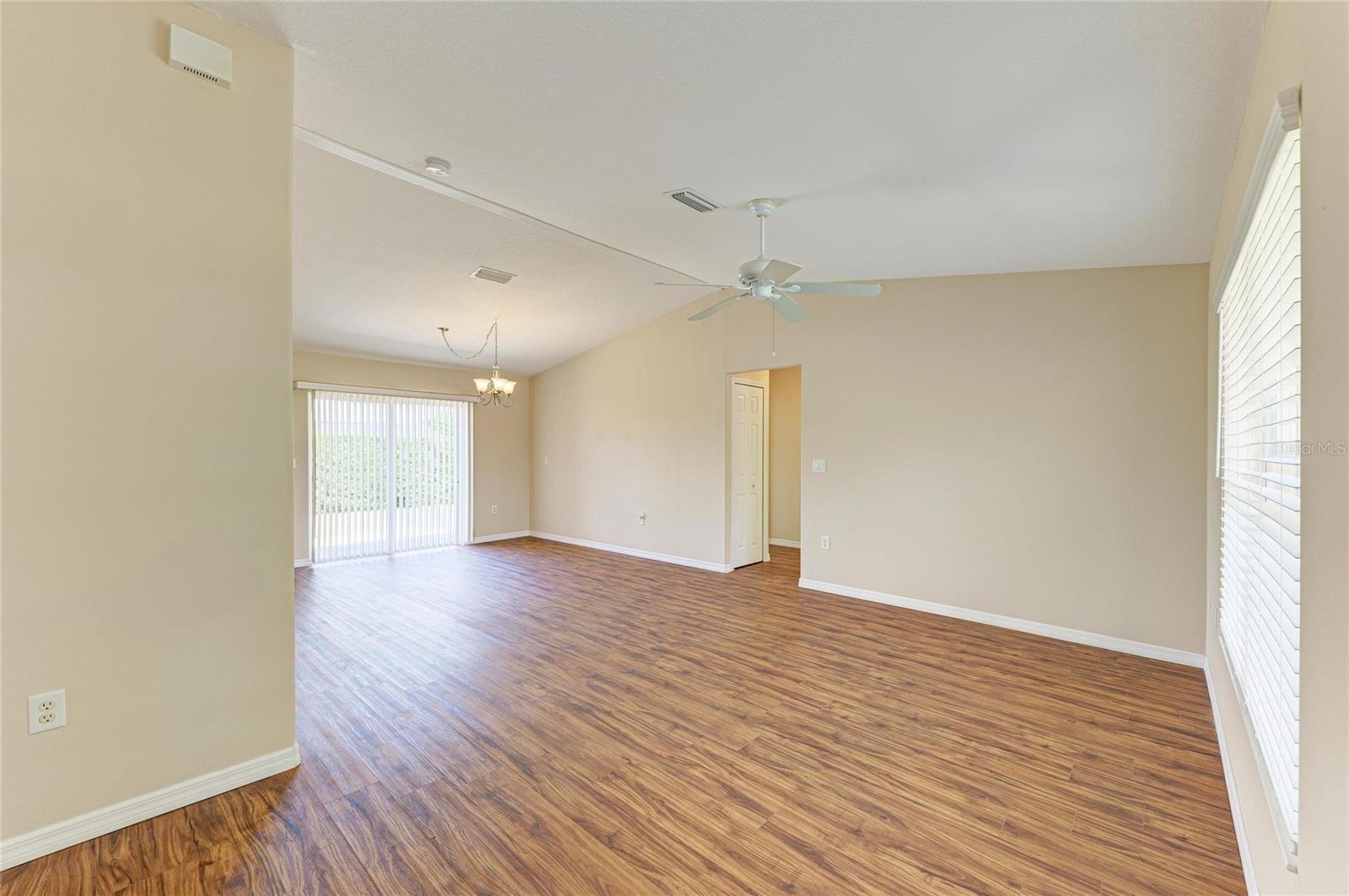 SOUTH VENICE - Residential