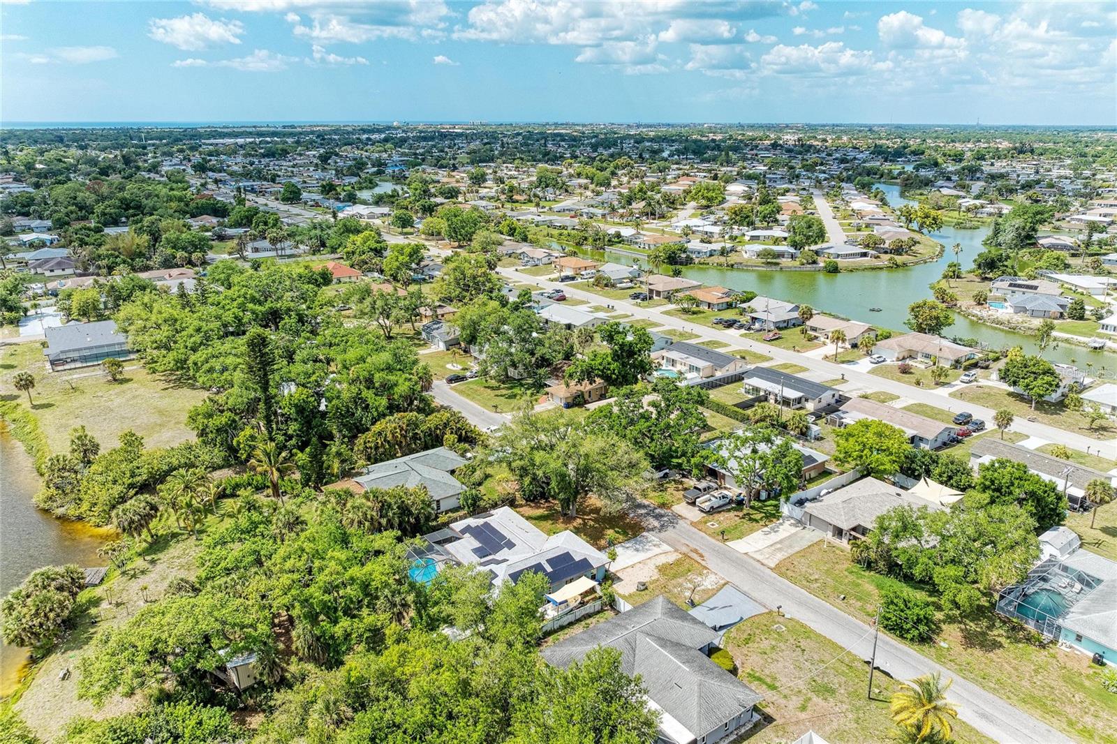 SOUTH VENICE - Residential