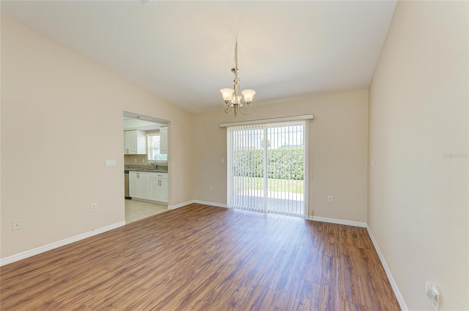 SOUTH VENICE - Residential