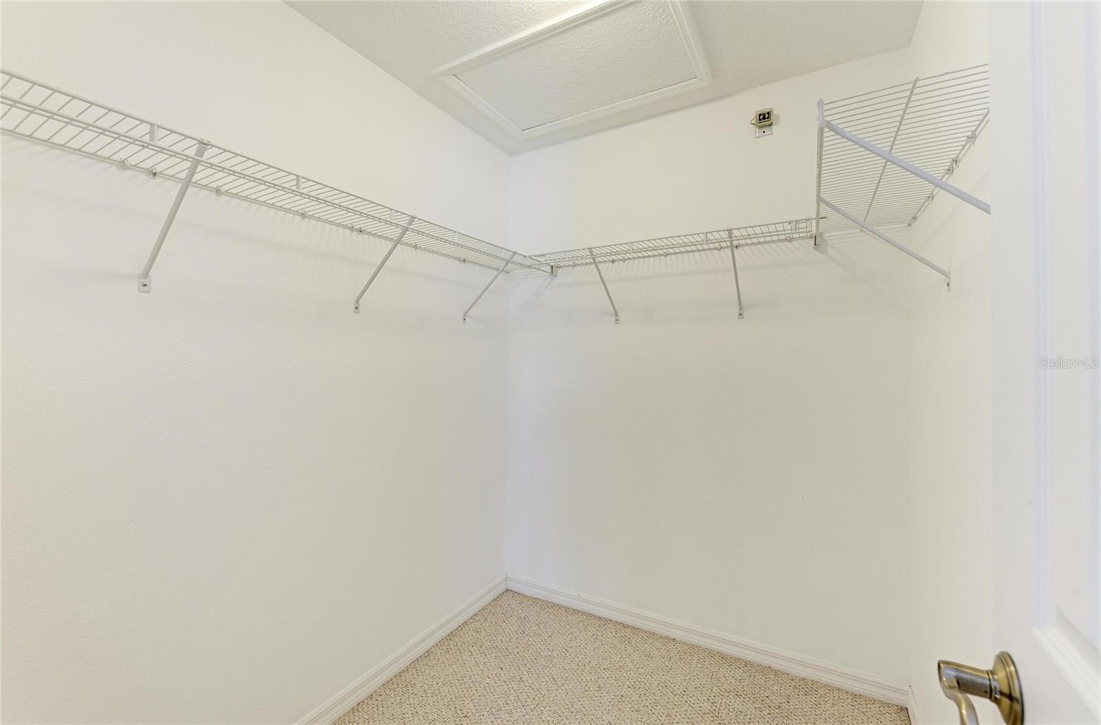 SOUTH VENICE - Residential