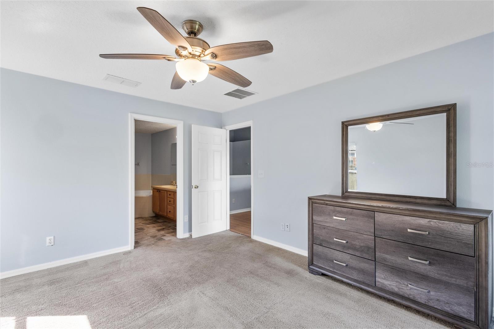 CHELSEA OAKS - Residential