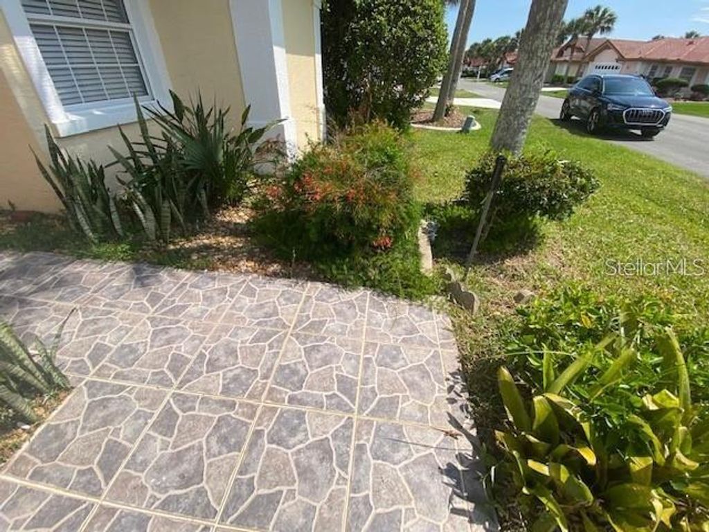 Photo of 30 San Rafael Court, Palm Coast, FL 32137 (MLS # FC311433)