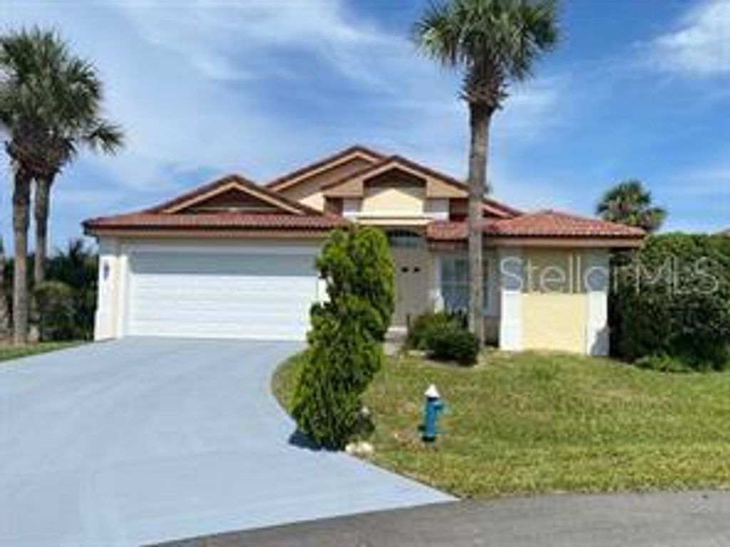 Photo of 30 San Rafael Court, Palm Coast, FL 32137 (MLS # FC311433)