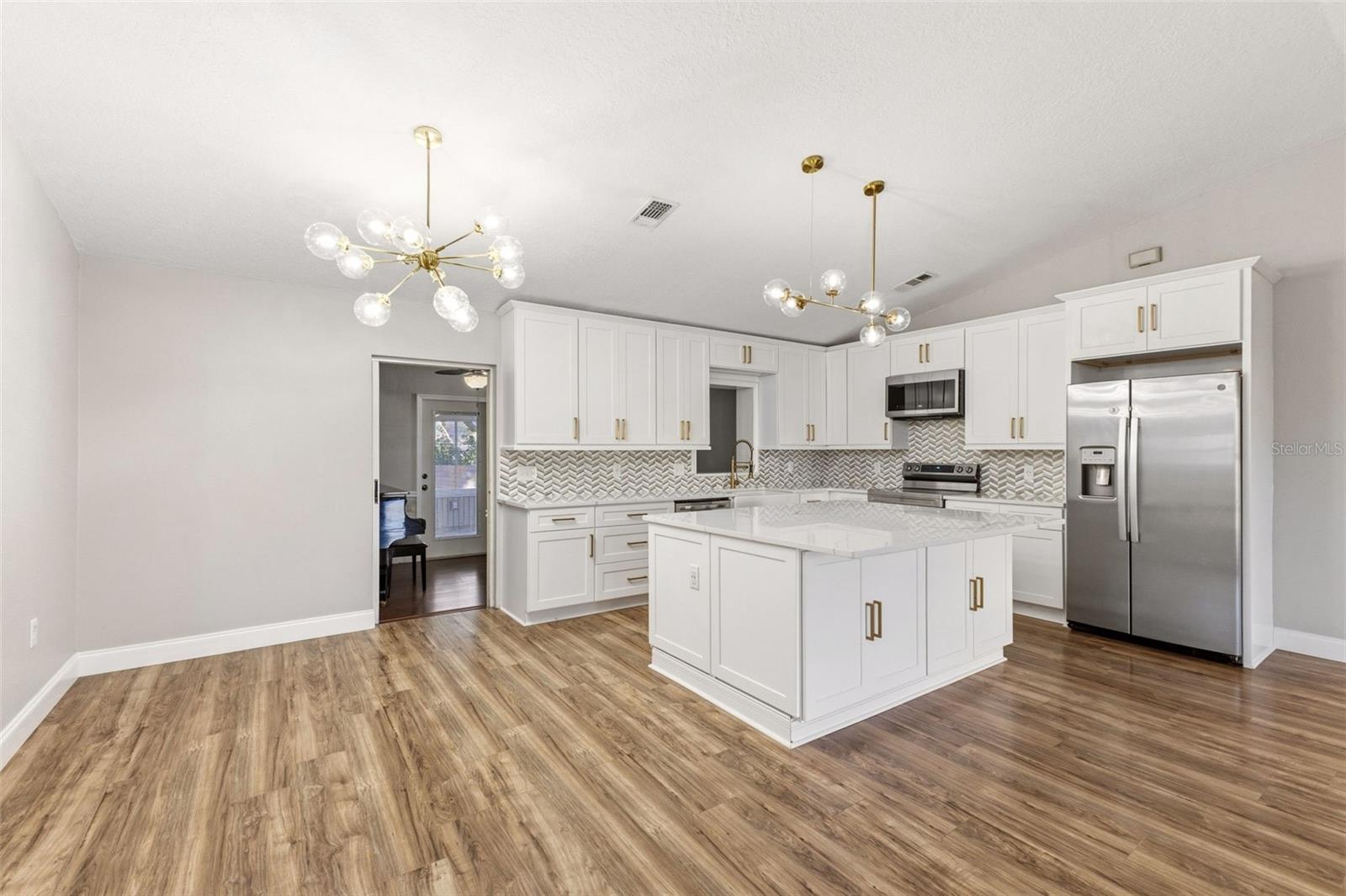 SCOTT LAKE VILLAGE - Residential