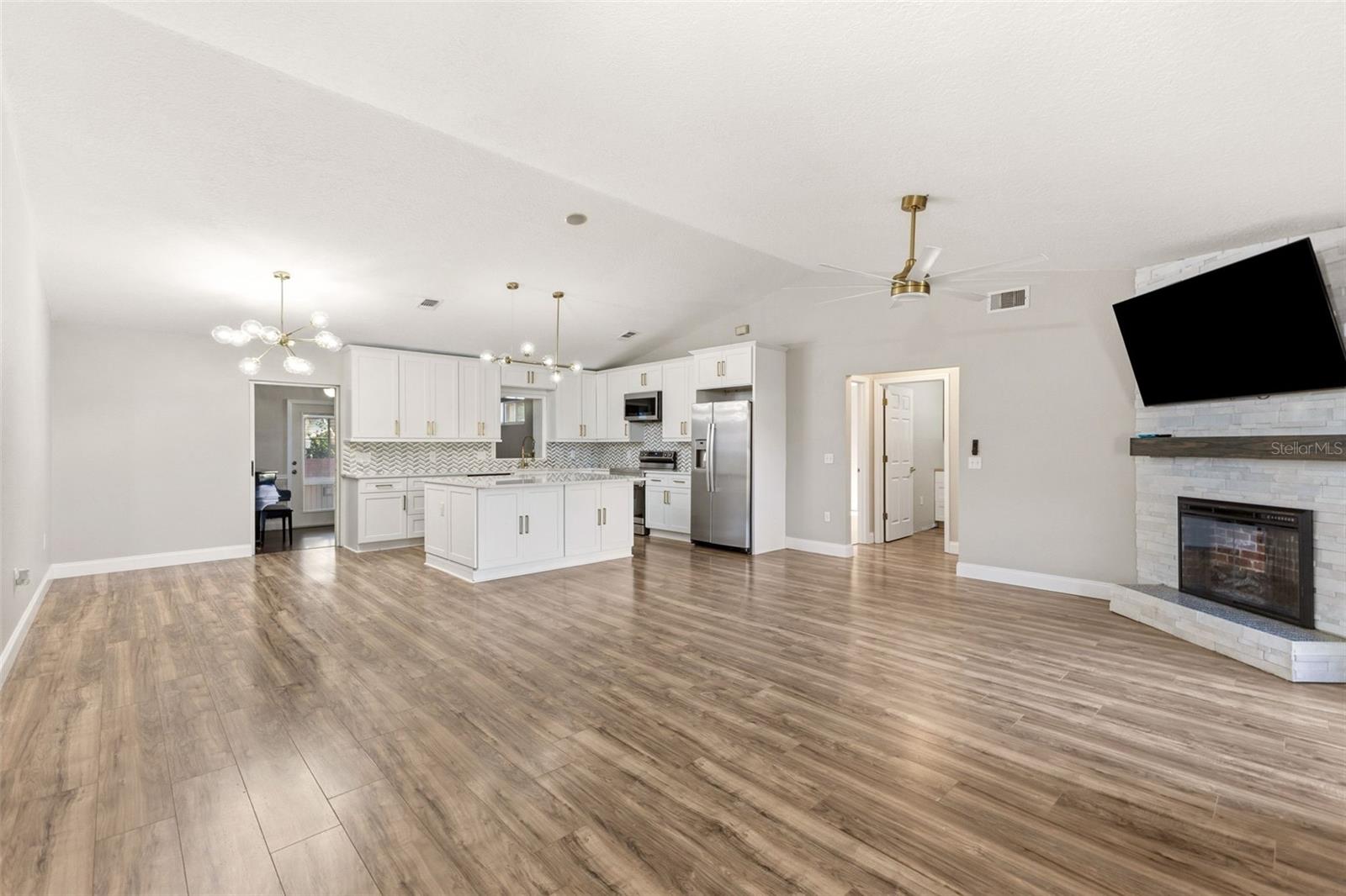 SCOTT LAKE VILLAGE - Residential