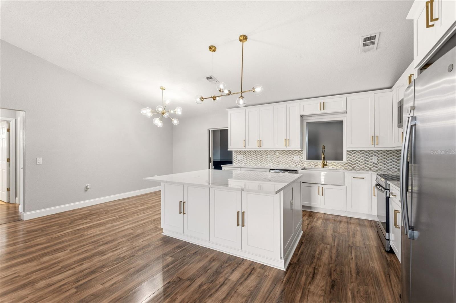 SCOTT LAKE VILLAGE - Residential