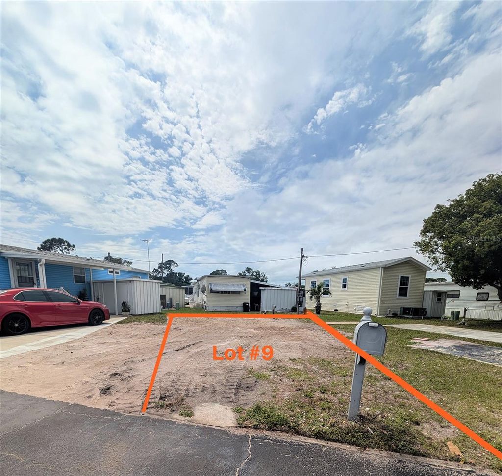 Photo of 7801 34th Avenue N #9, St Petersburg, FL 33710 (MLS # TB8372317)