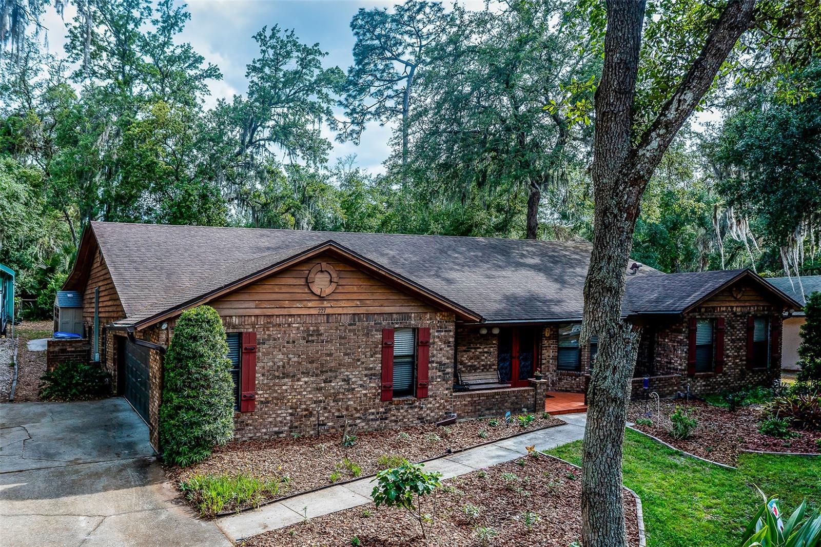 CARDINAL OAKS - Residential