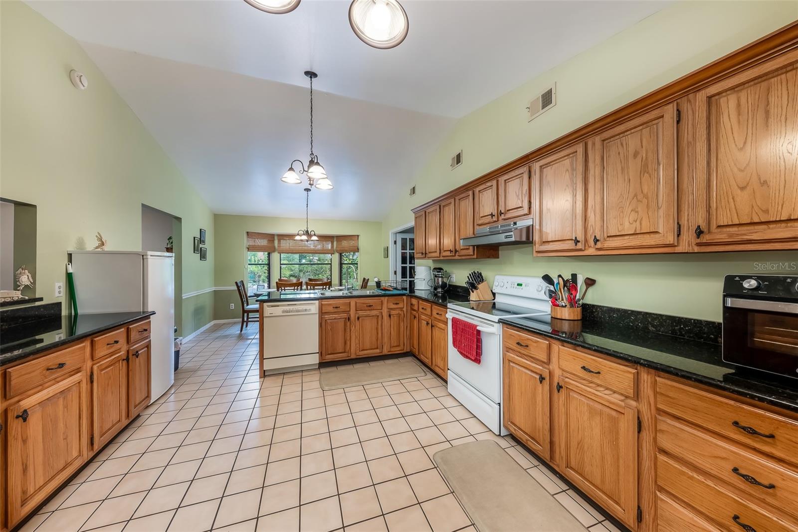 CARDINAL OAKS - Residential