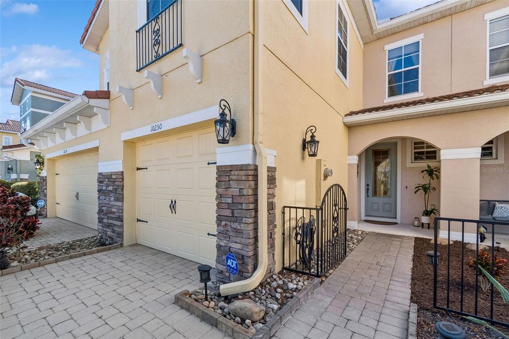 Photo of 10250 Fallsgrove Street, Orlando, FL 32836 (MLS # TB8459800)