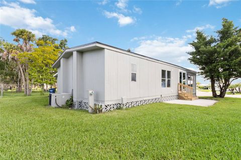 A home in ELLENTON